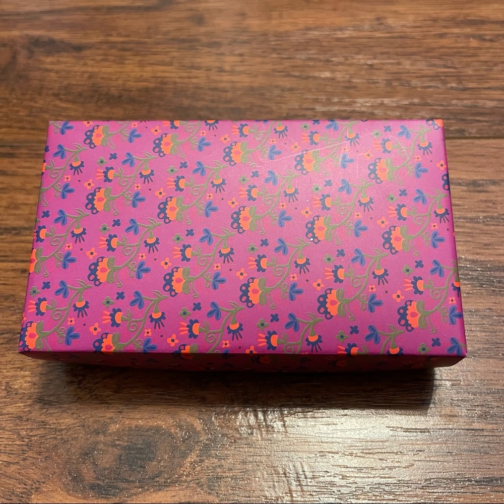 Francesca’s Boxed Keychain Best Friend - Picture 2 of 3